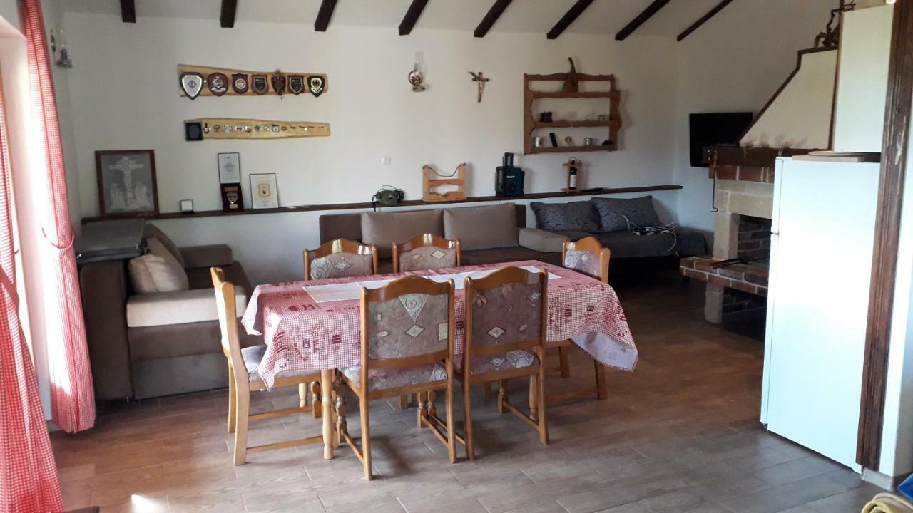 Villa Weekend House Petar Lusnic Esterno foto