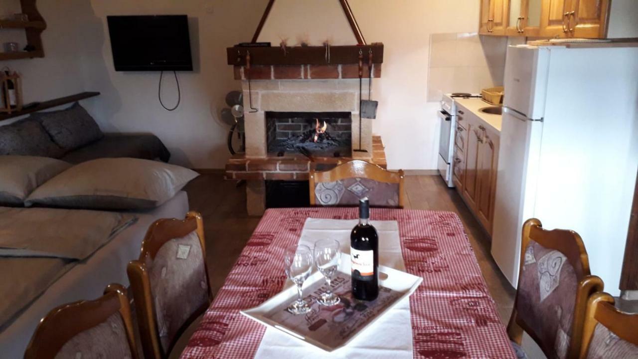 Villa Weekend House Petar Lusnic Esterno foto